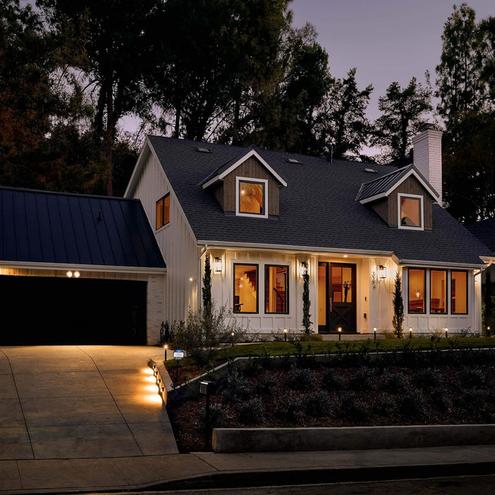 Pathlight Battery — Motion-activated pathlight, bright LEDs, works with Amazon Sidewalk, Black