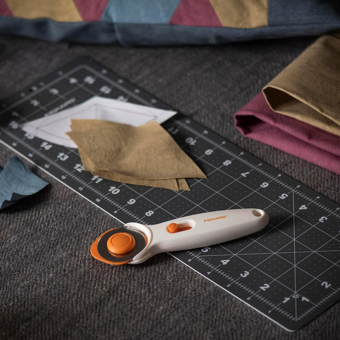 Fiskars 45mm Stick Rotary Cutter for Fabric, Arts and Crafts & Sewing
