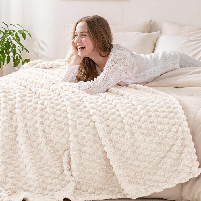 Large 3D Fleece Throw Blanket for Couch, Ivory