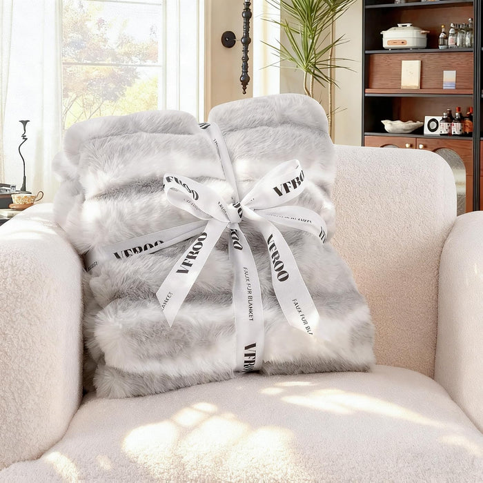 Plush Faux Rabbit Fur Throw Blanket – 850GSM Thick & Warm, Ultra Soft Fluffy Blanket for Couch, Bed, Sofa, Ideal Gift for Women, 50" × 60", Grey