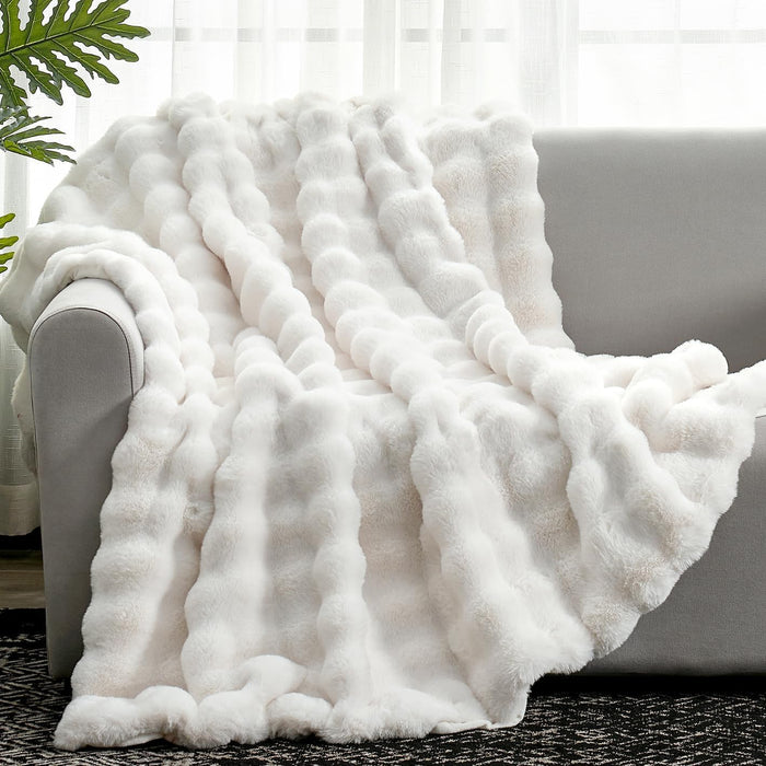 Faux Fur Throw Blanket for Couch, Fuzzy Soft Plush Thick Bubble Blanket for Sofa Bedroom Living Room, 50 * 60 Inches Cream White