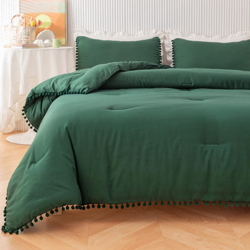 Dark Green Comforter Queen Set 3Pcs Boho Ball Pom Pom Bedding, Aesthetic Emerald Green Comforter Queen Sized Bed Set Forest Green Dark Green Bed Set for Women Men (1 Comforter 2 Pillowcases)