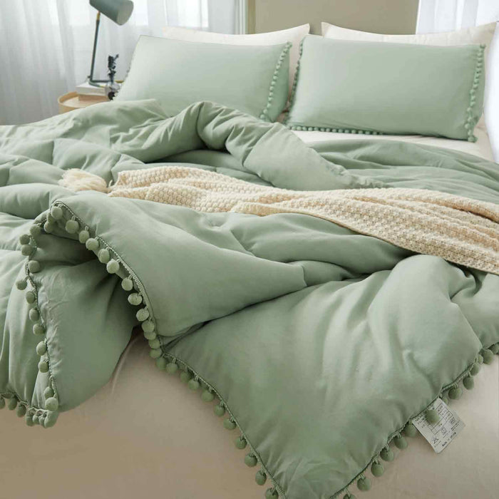 Comforter Set Queen Size Pom, 3 Piece Boho Bed Set, All Season Farmhouse Microfiber down Alternative Bedding Comforter with 2 Pillow Shams, Solid Sage Green Pompom