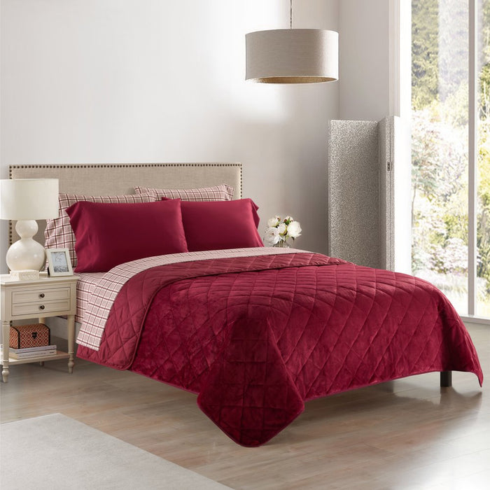 Dearfoams Burgundy Velvet Plush 7 Piece Quilt Bedding Set with Flannel Sheets, Full