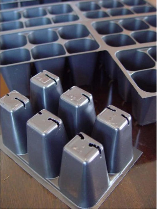 Seedling Starter Trays, 720 Cells: (120 Trays; 6-Cells per Tray), plus 5 Plant Labels
