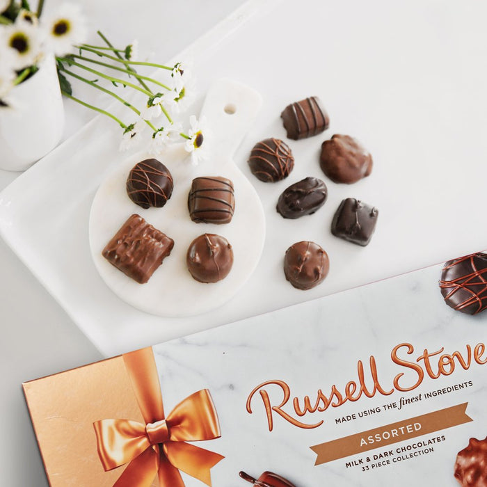 , Assorted Milk & Dark Chocolates, Chocolate Gift Box, 17 Pieces in 9 Delicious Flavors 9.4 Oz. Chocolates, the Perfect Gift