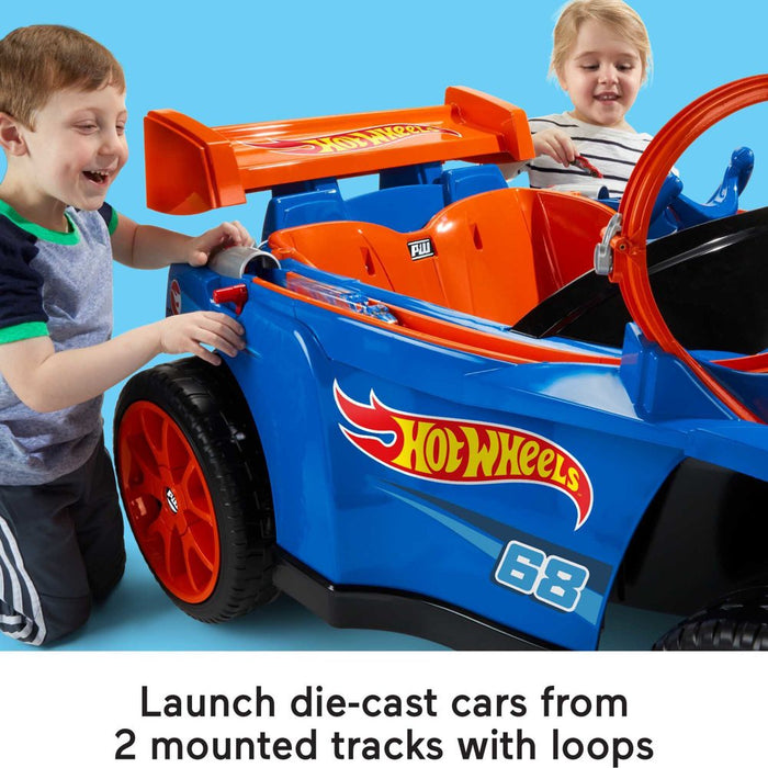 Power Wheels Hot Wheels Racer 12V Ride on and Playset with 5 Hot Wheels Die-Cast Vehicles