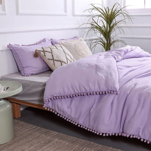 Lavender Purple Queen Ball Pom Fringe Design Comforter Set 3Pcs, Boho Aesthetic Luxurious Full Bedding Set, Vintage Ultra Soft Microfiber Comforter Set (1 Comforter, 2 Pillowcases)