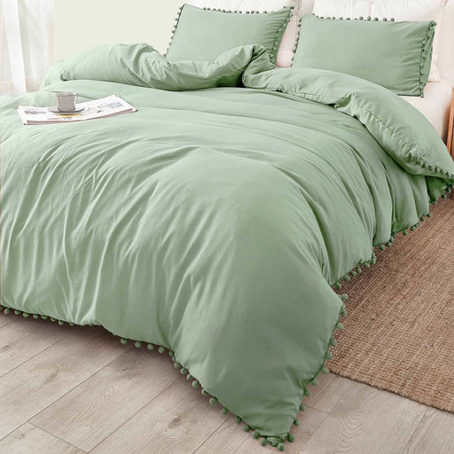 Comforter Set Queen Size Pom, 3 Piece Boho Bed Set, All Season Farmhouse Microfiber down Alternative Bedding Comforter with 2 Pillow Shams, Solid Sage Green Pompom