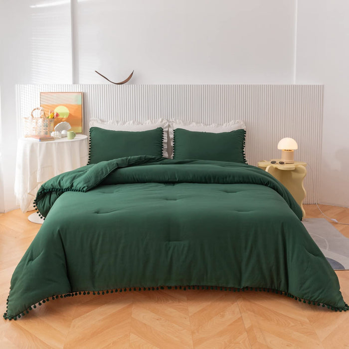 Dark Green Comforter Queen Set 3Pcs Boho Ball Pom Pom Bedding, Aesthetic Emerald Green Comforter Queen Sized Bed Set Forest Green Dark Green Bed Set for Women Men (1 Comforter 2 Pillowcases)
