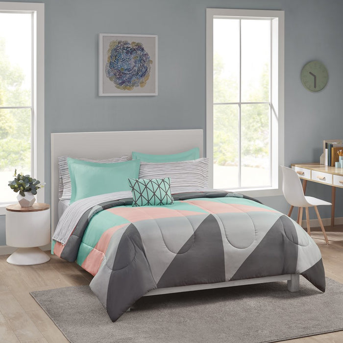Mainstays Gray and Teal Geometric 8 Piece Bed in a Bag Comforter Set with Sheets, Queen