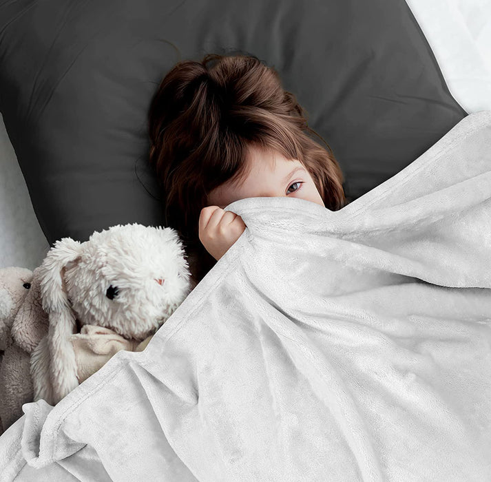 Fleece Blanket Queen Size White 300GSM Luxury Bed Blanket Anti-Static Fuzzy Soft Blanket Microfiber (90X90 Inches)