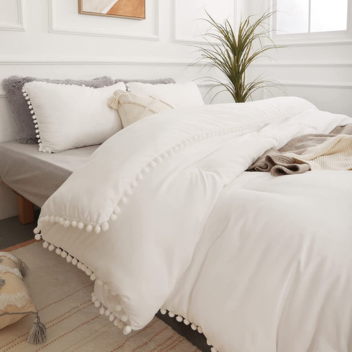 off White Queen Ball Pom Fringe Design Comforter Set 3Pcs, 3 Pieces Boho Aesthetic Luxurious Queen Bedding Set, Vintage Ultra Soft Microfiber Comforter Set