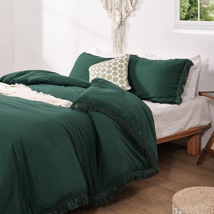 3Pcs Fringe Emerald Green Tassel Comforter Set Queen Boho Bohemian Cute Soft Tufted Microfiber Bedding Sets Modern Style for Men and Women (1Comforter + 2 Pillowcases)