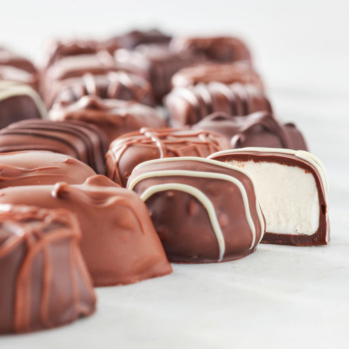 Russell Stover Valentine'S Day Red Foil Heart Assorted Milk & Dark Chocolate Gift Box, 10 Oz. (≈ 17 Pieces)