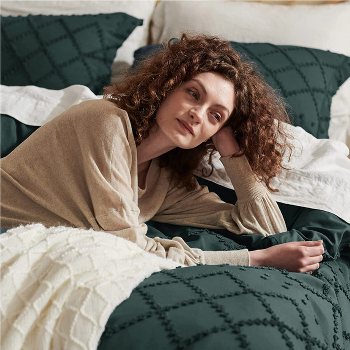 Bedsure Boho Duvet Cover Queen - Boho Bedding, Tufted Queen Duvet Cover for All Seasons, 3 Pieces Embroidery Shabby Chic Home Bedding Duvet Cover Set (Forest Green, Queen, 90X90)