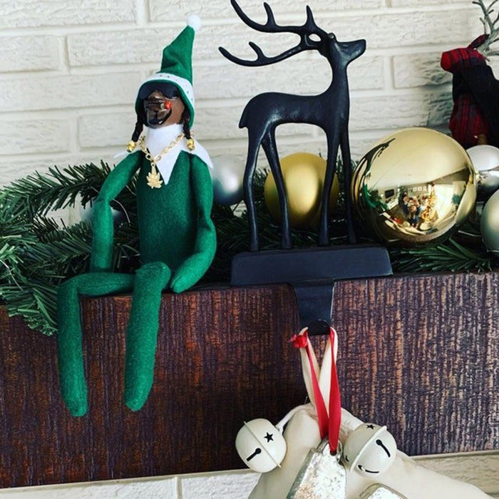 Funny Resin Sculpture Widely Use Green Pop Snoop Dogg Realistic Doll Figurine for Home