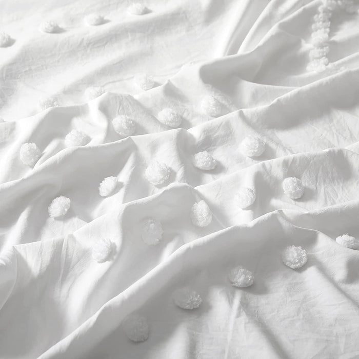 Oli Anderson Duvet Cover Queen Size, 3 Pieces Boho Tufted Bedding Set for All Seasons, Soft and Embroidery Shabby Chic Duvet Covers Set with Zipper Closure (White, Queen, 90’’ X 90’’)
