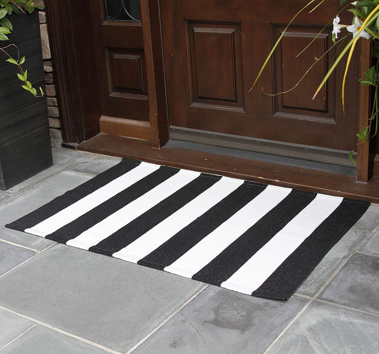 Black and White Striped Rug 27.5 X 43 Inches Cotton Woven Washable Outdoor Rugs for Farmhouse Layered Door Mats Stripe Carpet