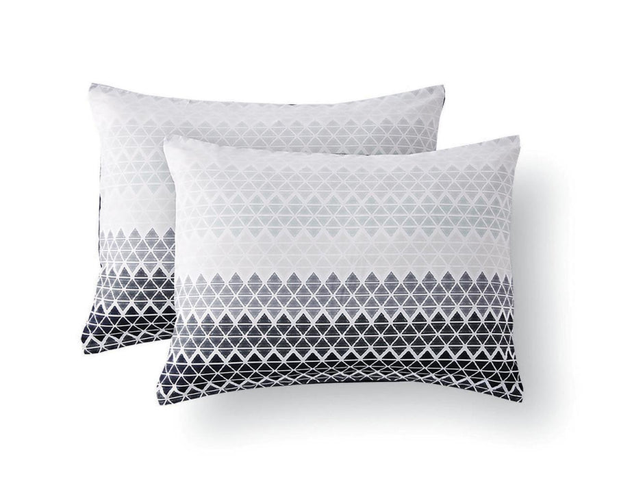 Mainstays Black and White Geo 10 Piece Bed in a Bag with 3 Dec Pillows, Queen