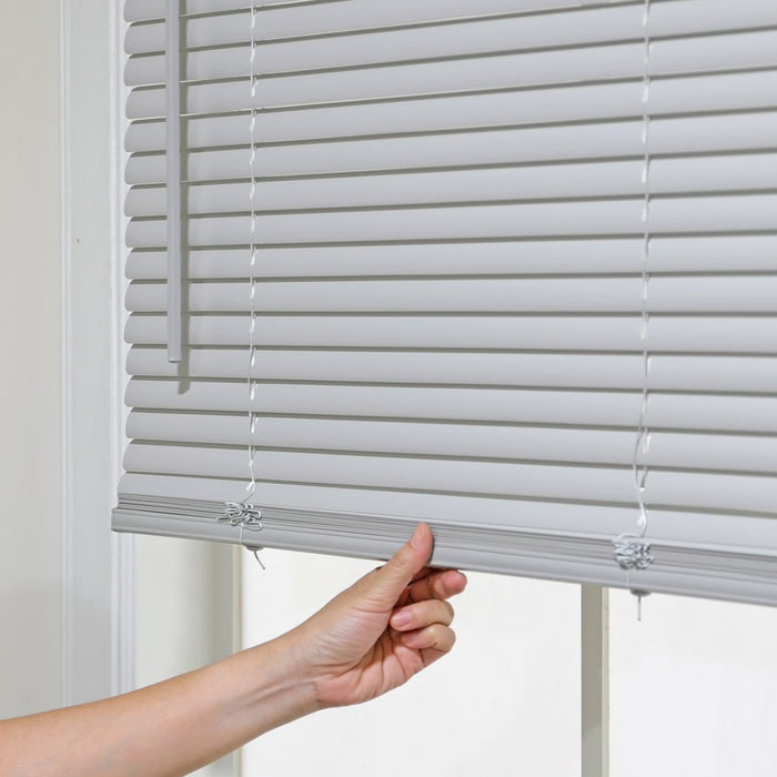 Mainstays 1 In. Cordless, Room Darkening Vinyl Blind, Gray, 31" W X 72"L