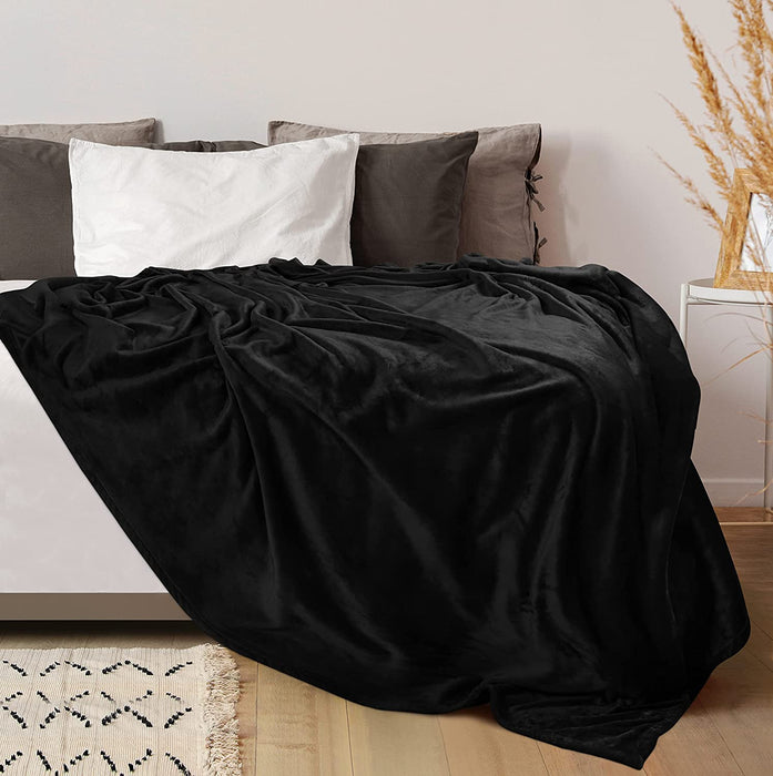 Fleece Blanket Queen Size Black 300GSM Luxury Bed Blanket Anti-Static Fuzzy Soft Blanket Microfiber (90X90 Inches)