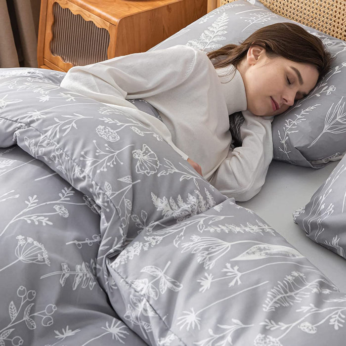 3PCS Comforter Set Floral Comforter Set Bedding Set White Flower Printing on Gray Comforter with 2 Pillow Cases for All Season Using(Queen)