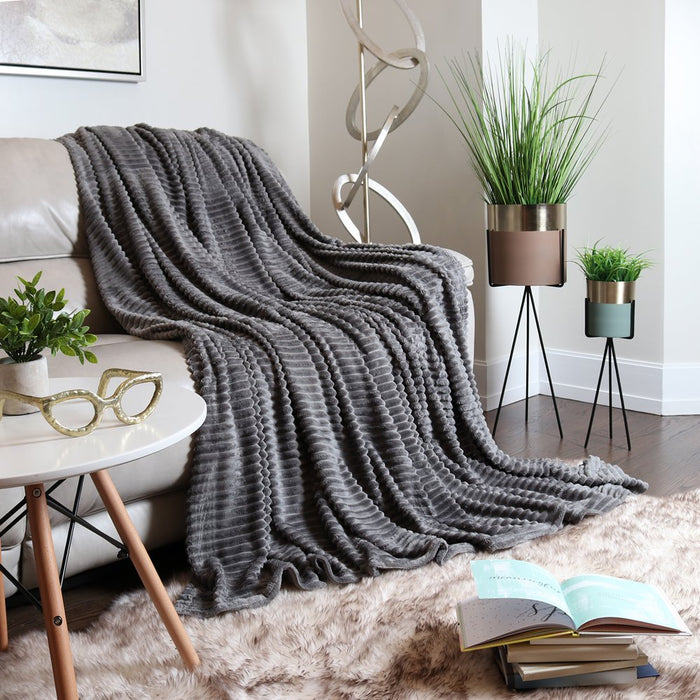 Cut Plush Fleece Throw Blanket - Super Soft Lightweight Fuzzy Luxury Bed Blanket for Sofa Couch Bed, Twin (66" X 90") Gray
