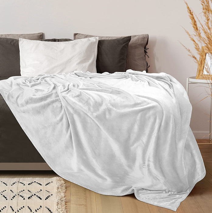Fleece Blanket Queen Size White 300GSM Luxury Bed Blanket Anti-Static Fuzzy Soft Blanket Microfiber (90X90 Inches)