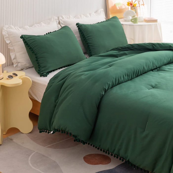 Dark Green Comforter Queen Set 3Pcs Boho Ball Pom Pom Bedding, Aesthetic Emerald Green Comforter Queen Sized Bed Set Forest Green Dark Green Bed Set for Women Men (1 Comforter 2 Pillowcases)