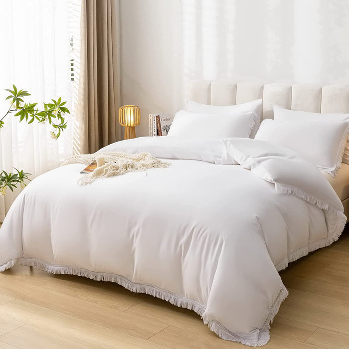 3Pcs Fringe White Tassel Comforter Set Queen Boho Bohemian Cute Soft Tufted Microfiber Bedding Sets Modern Style for Men and Women (1 Comforter + 2 Pillowcases)