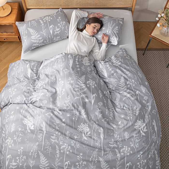 3PCS Comforter Set Floral Comforter Set Bedding Set White Flower Printing on Gray Comforter with 2 Pillow Cases for All Season Using(Queen)
