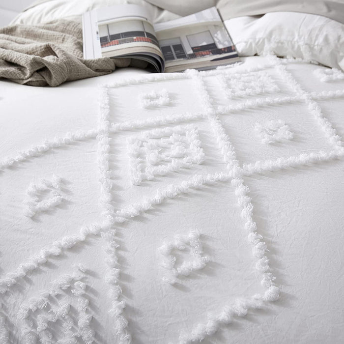 Oli Anderson Tufted Duvet Cover Queen Size, Soft and Lightweight Duvet Covers Set for All Seasons, 3 Pieces Boho Embroidery Shabby Chic Bedding Set (White, Queen, 90’’ X 90’’)